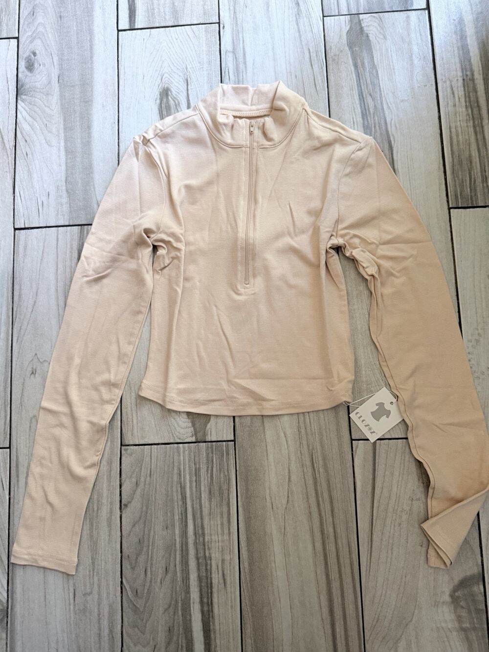 Clozoz Women’s Long Sleeve, Trendy Shirt, Size, Small Apricot Color, New ￼